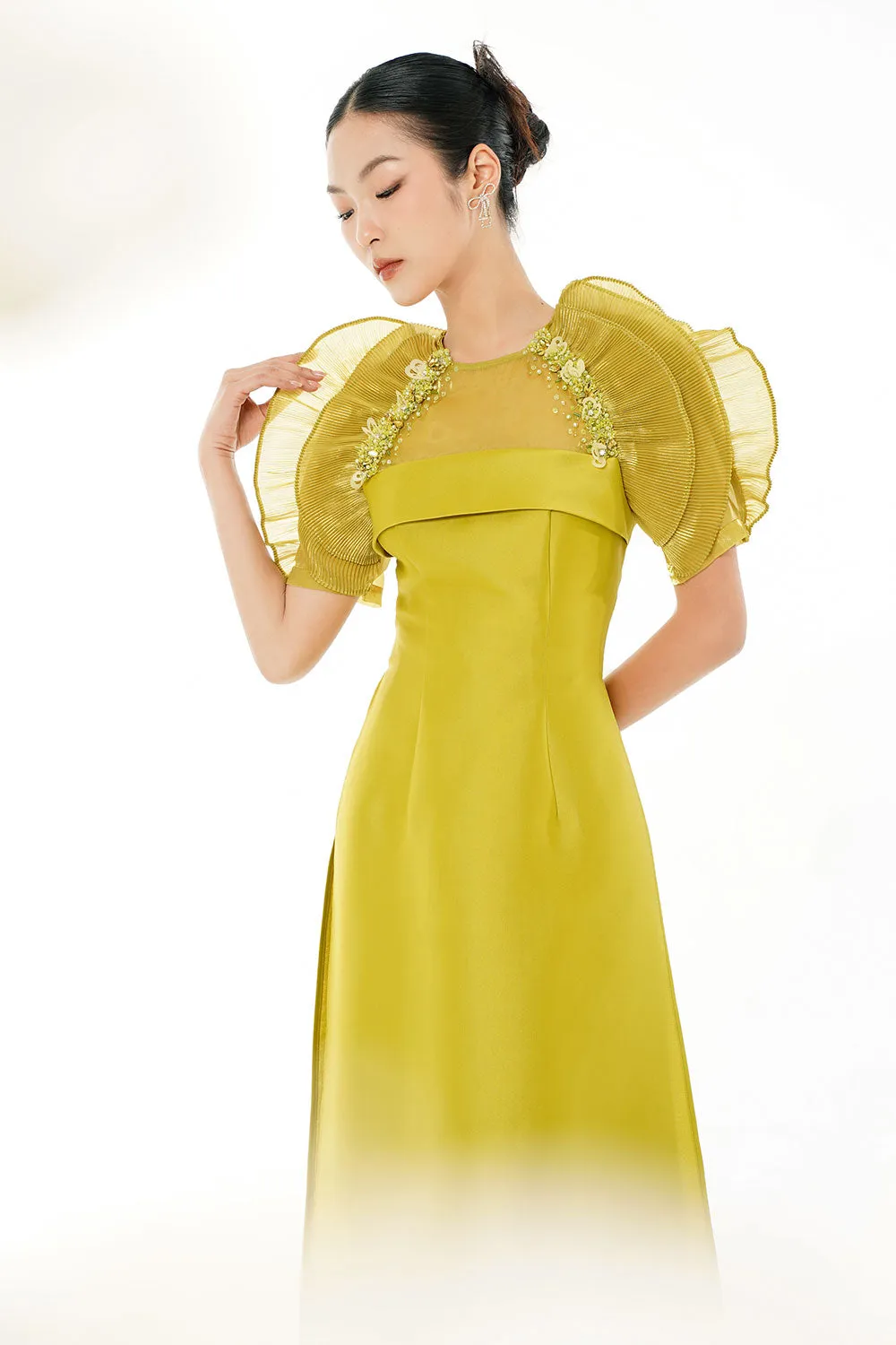 An Nguyet A-line Jewel Neck Taffeta Floor Length Ao Dai