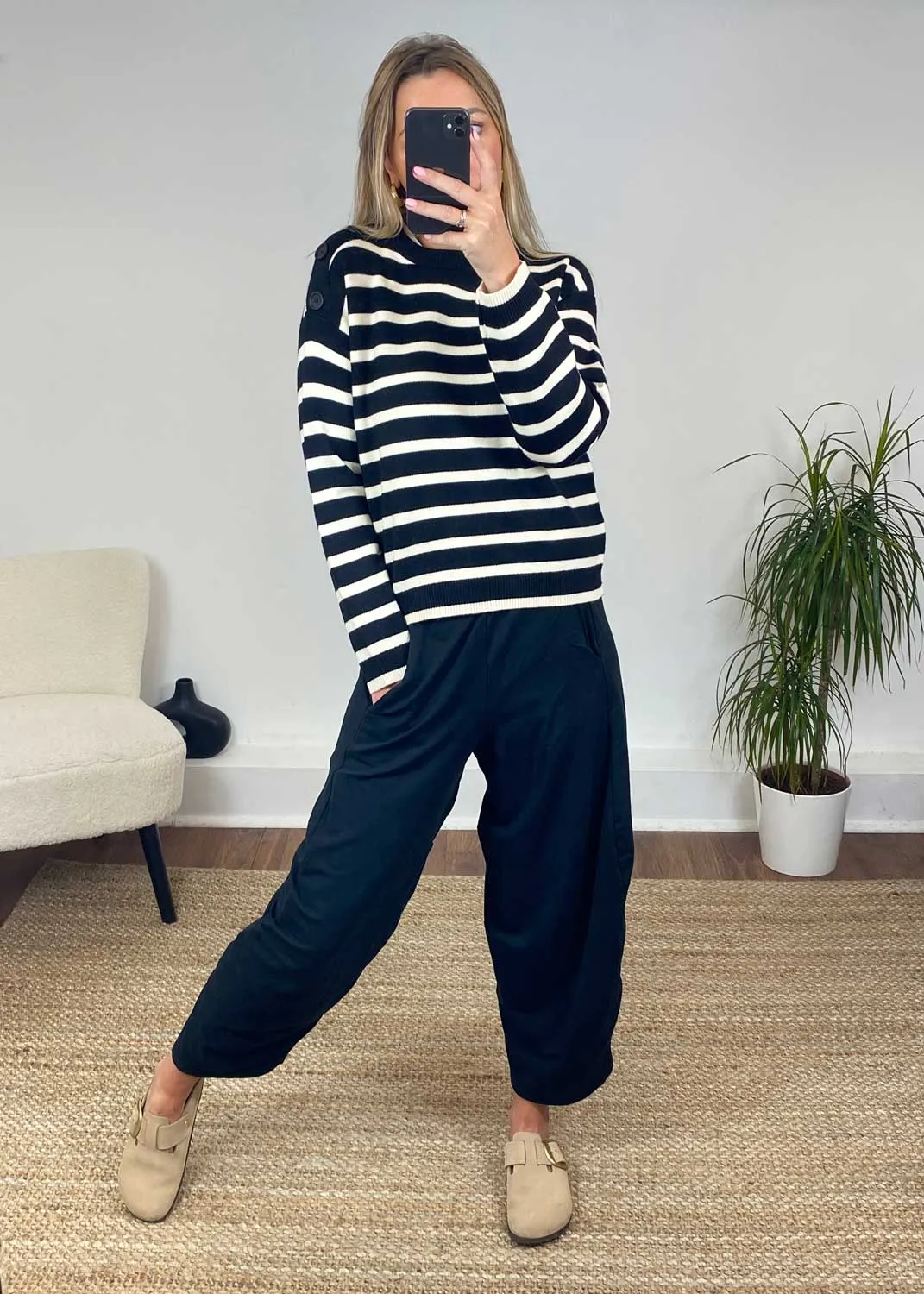 Aspen Jersey Barrel Pants in Black