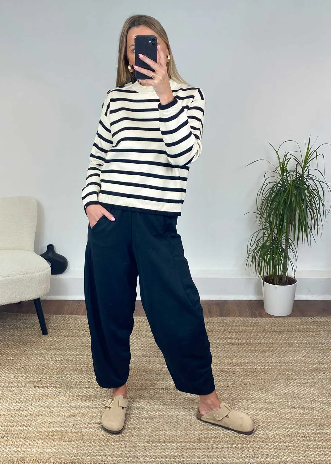 Aspen Jersey Barrel Pants in Black