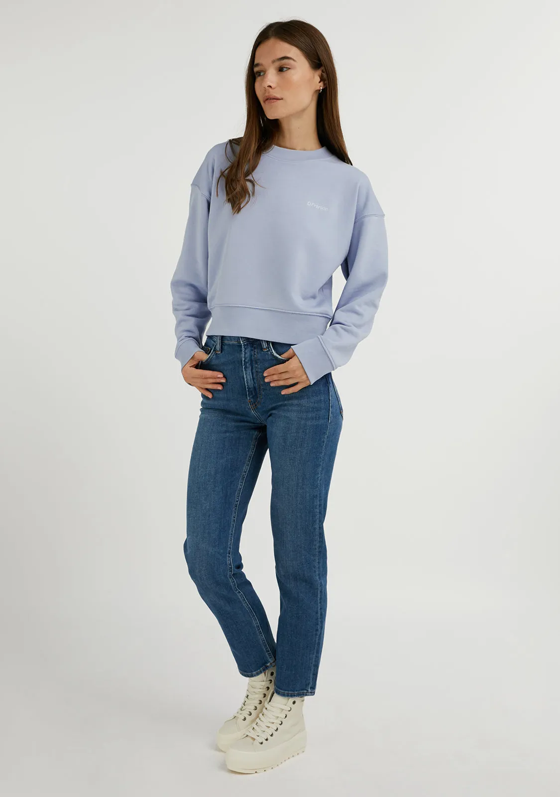 Embroidery Logo Cropped Crew Neck Sweatshirt / Serene Blue