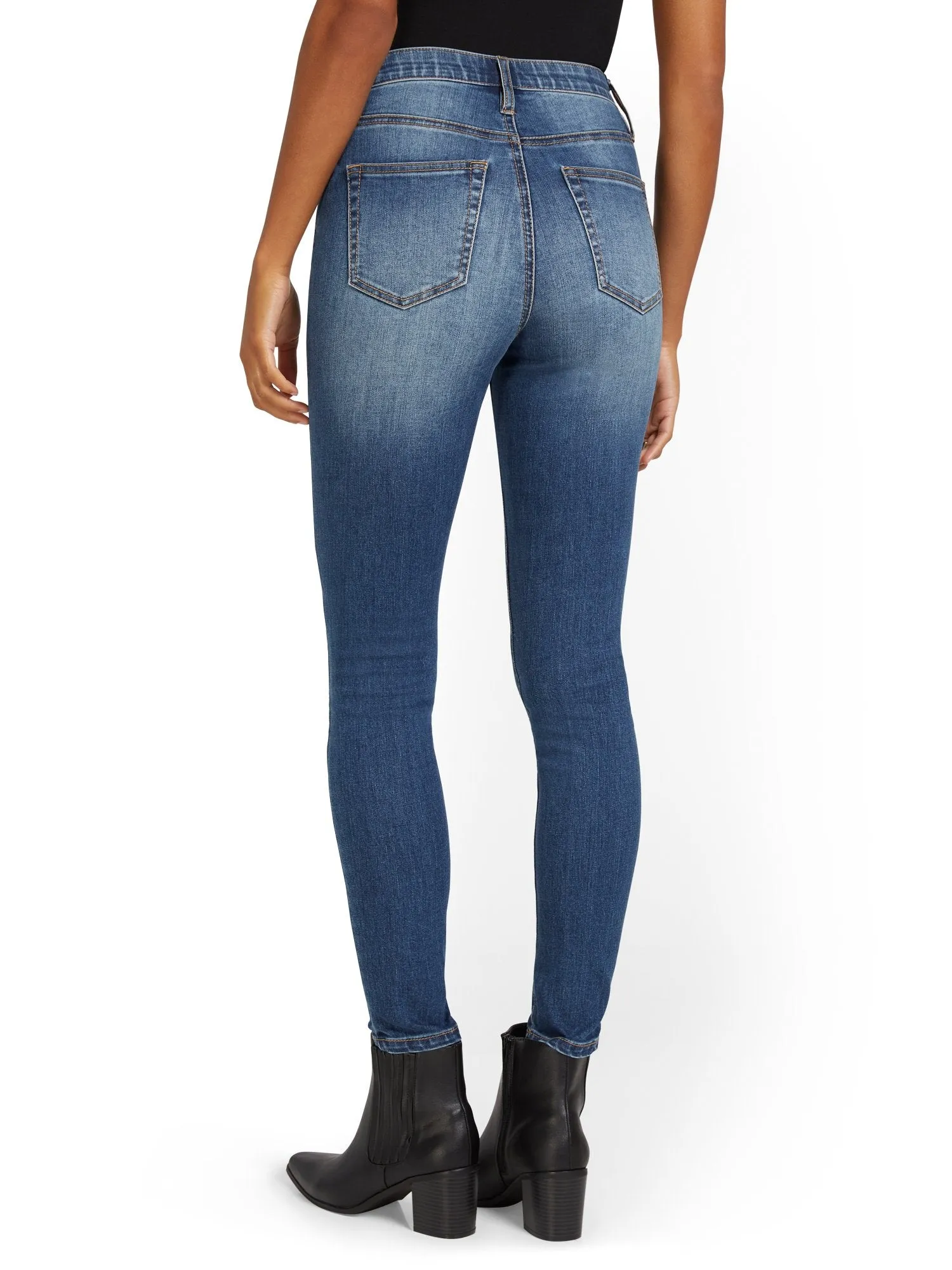 High-Waisted Curvy Essential Skinny Jeans - Orchard Wash
