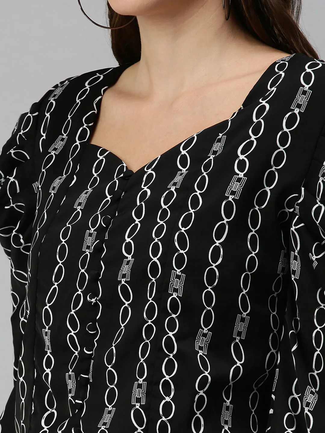 Women Black Geometric Printed Sweetheart Neck Crepe Top
